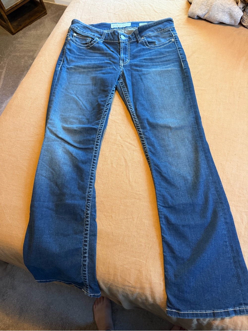 Buckle BKE Classic Women's Bootcut Jeans in Dark Blue 33 x 33 1/2